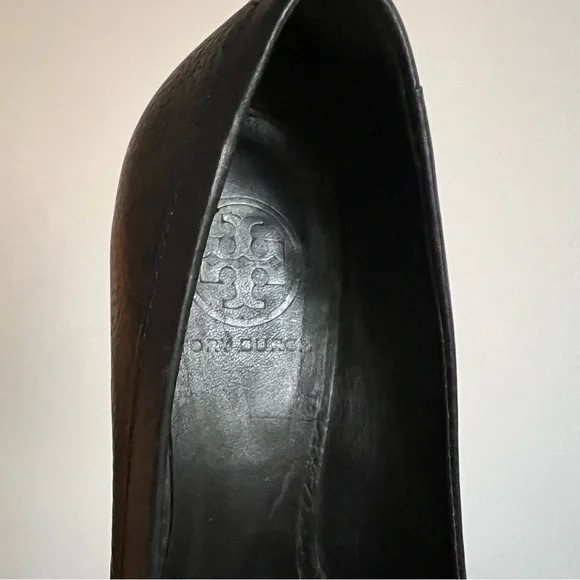 Tory Burch Black Leather Julianne Size 6 Peep Toe Wedge Pumps - Picture 8 of 16